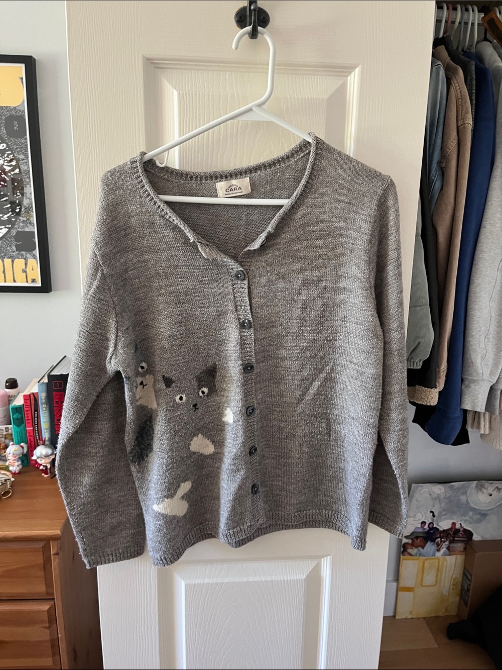 Gray Button-Front Knit Cardigan with Cat Motif